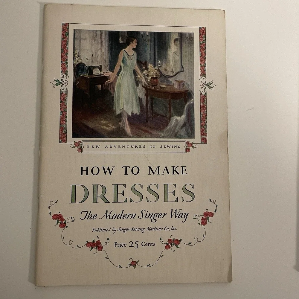 1930's Vintage Singer Sewing Library Book Set Of 2 Booklets Dresses‎ & Draperies